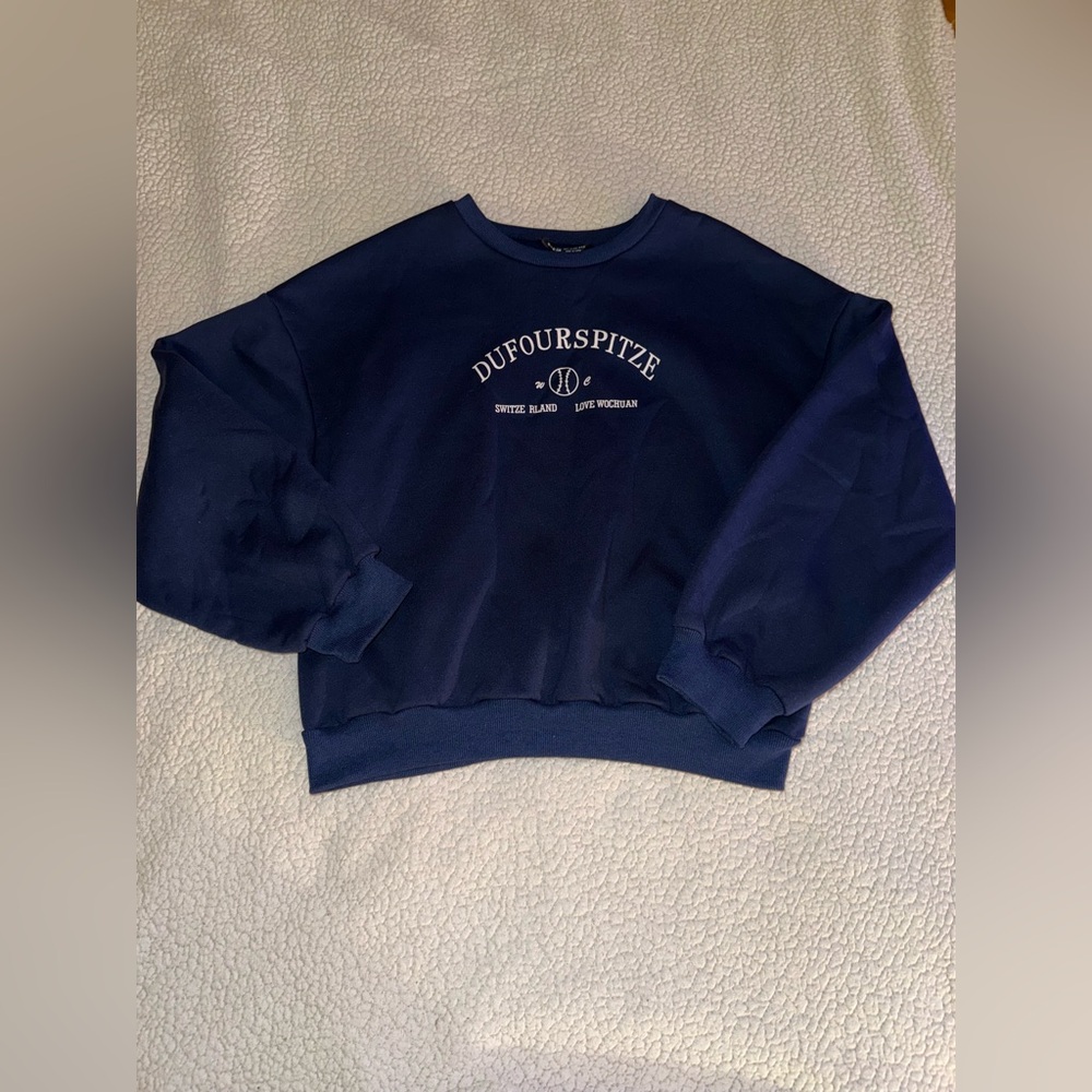 Sweatshirt
